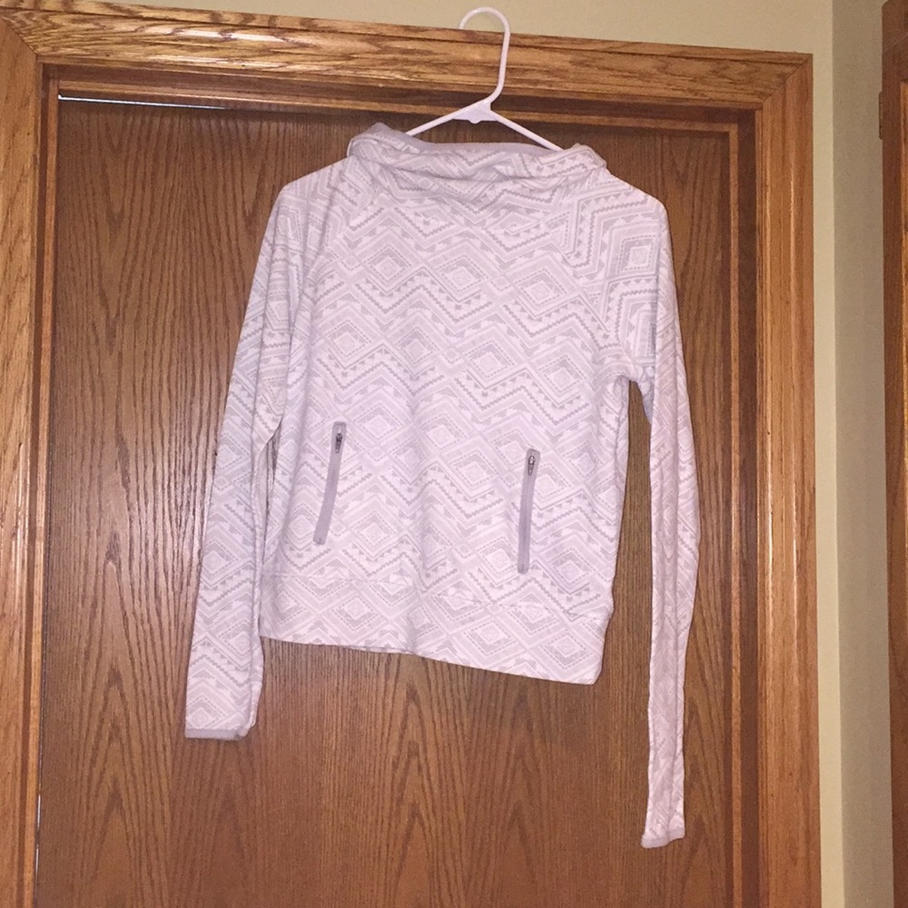 Turtle neck sporty shirt